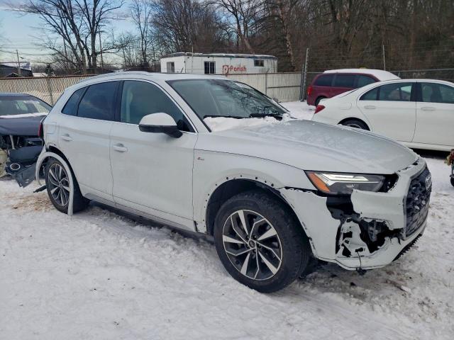 Audi Q5 Premium Plus 45 Image 2