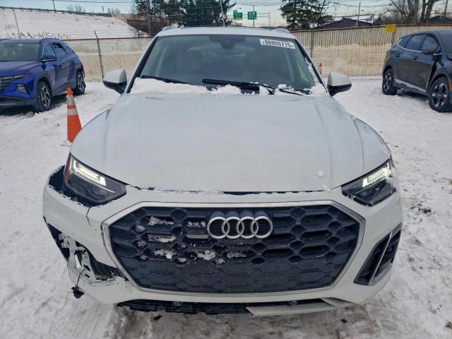 Audi Q5 Premium Plus 45 Image 9