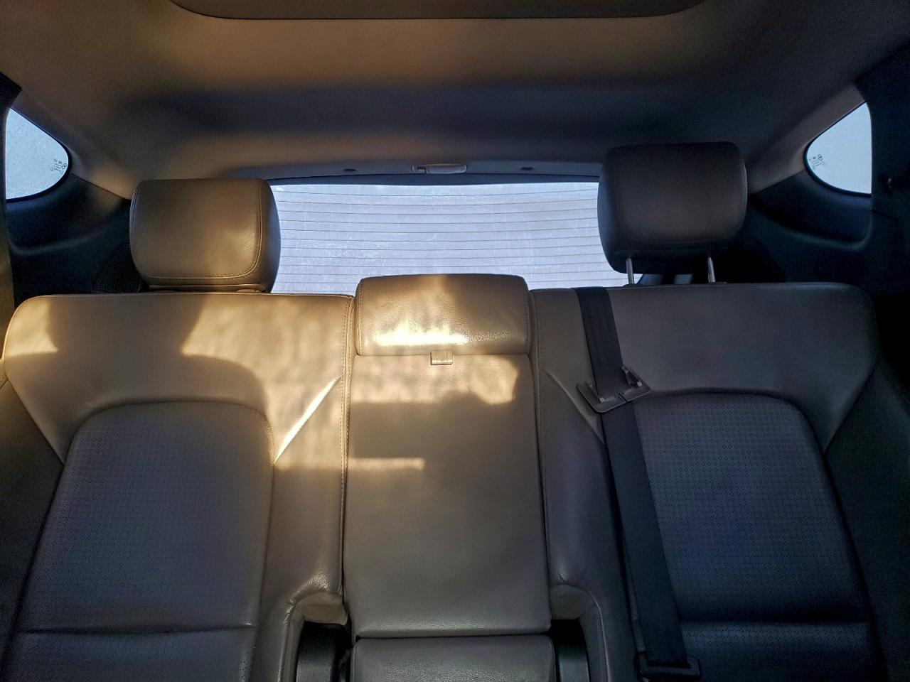 Hyundai SANTA FE Image 12