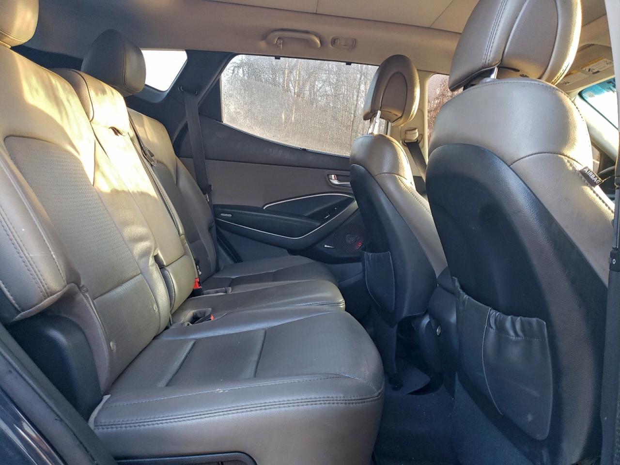 Hyundai SANTA FE Image 8