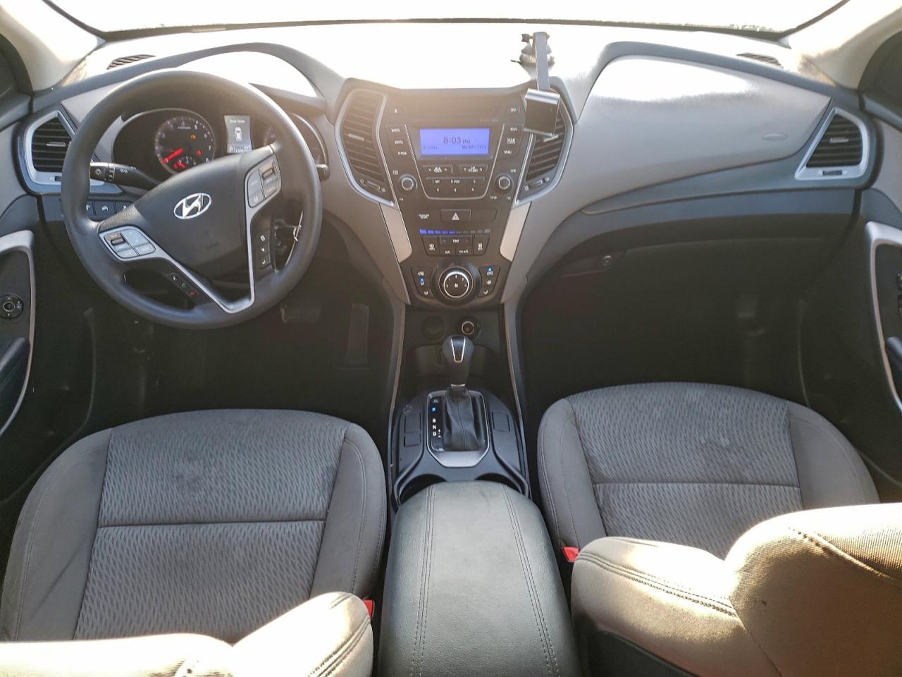 Hyundai SANTA FE Image 4