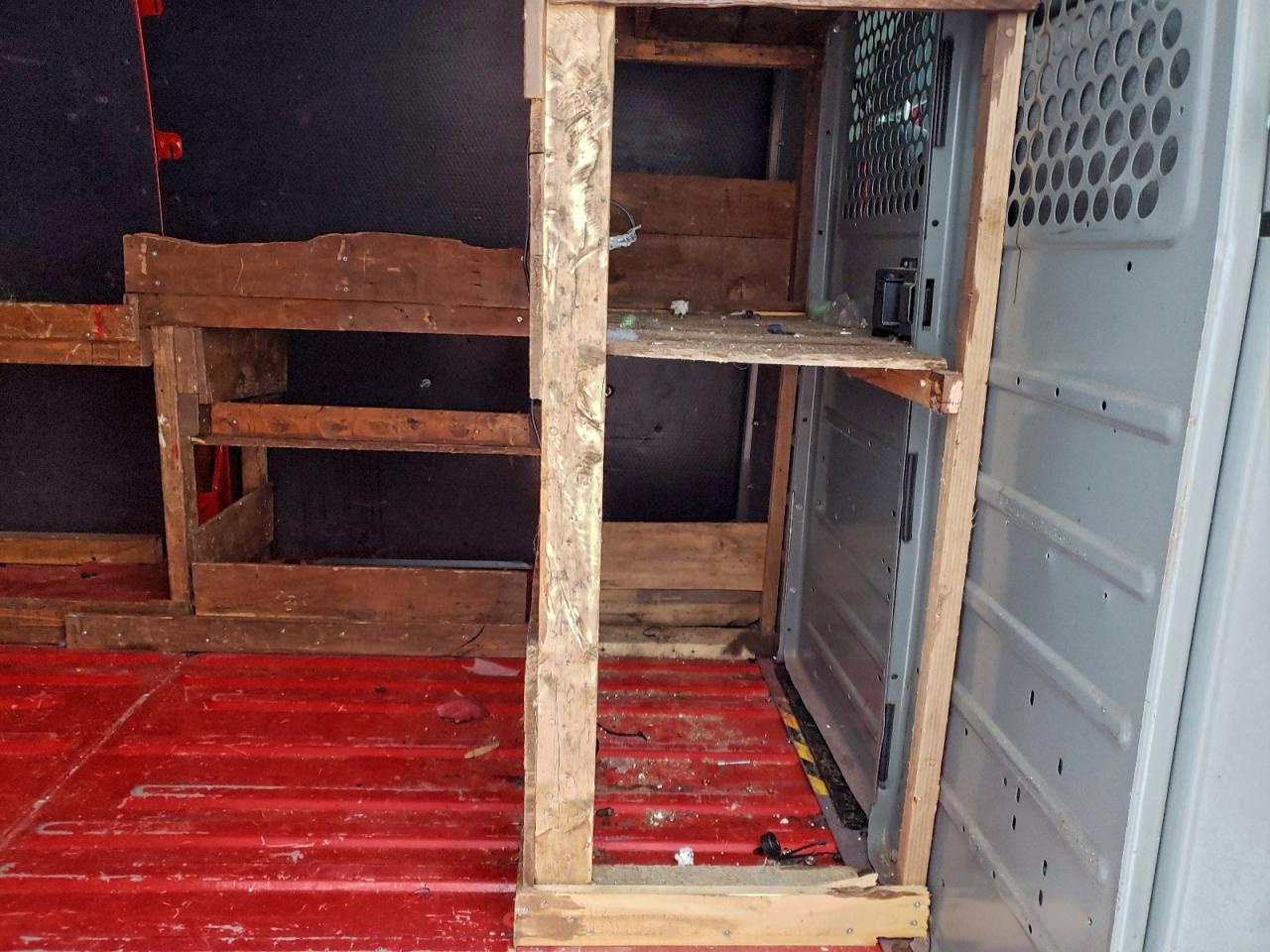 Ford Transit T-250 Image 7