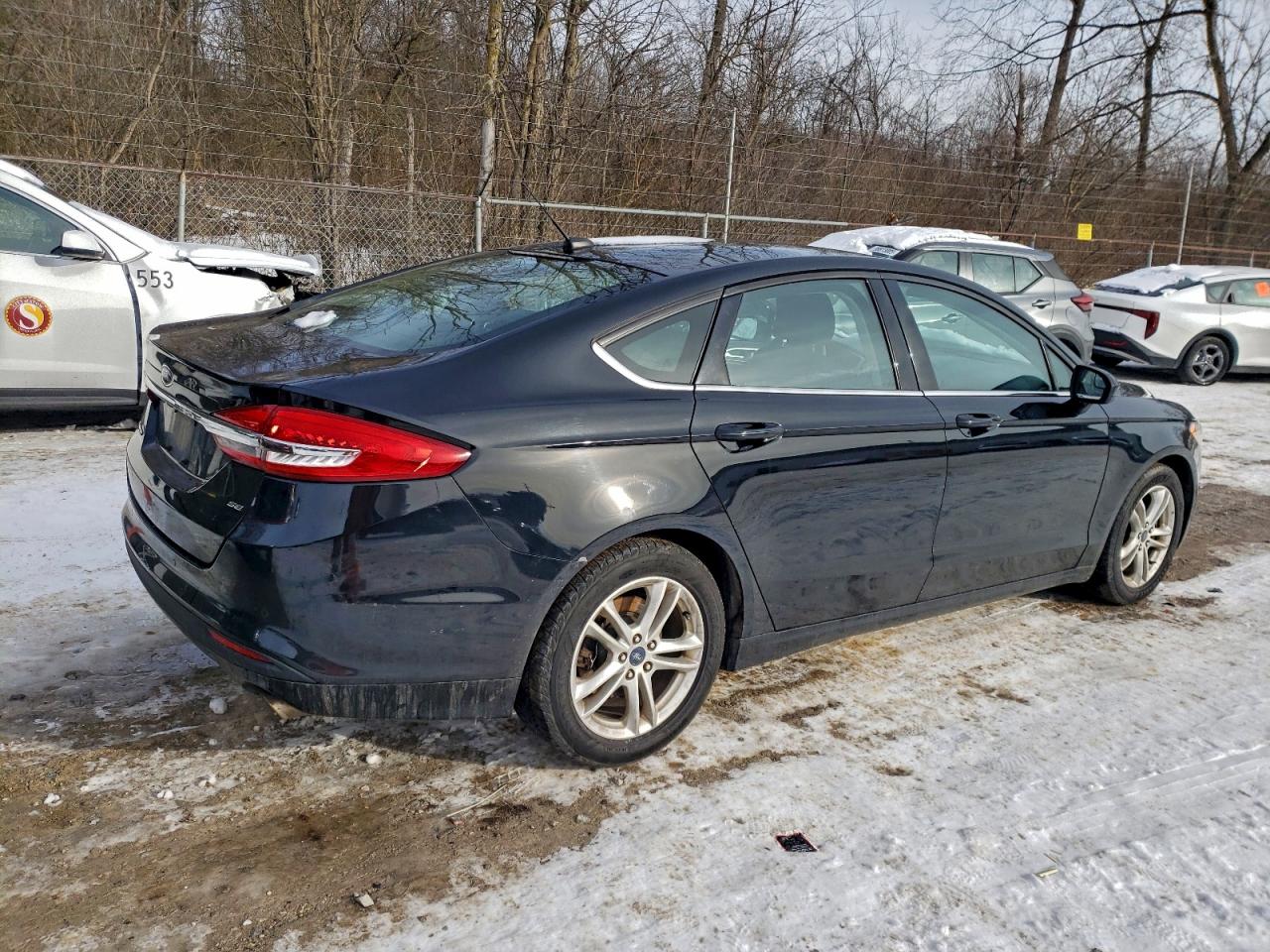 Ford Fusion Se Image 2