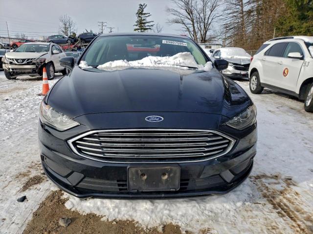 Ford Fusion Se Image 4