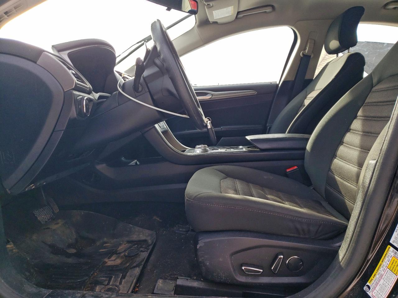 Ford Fusion Se Image 8