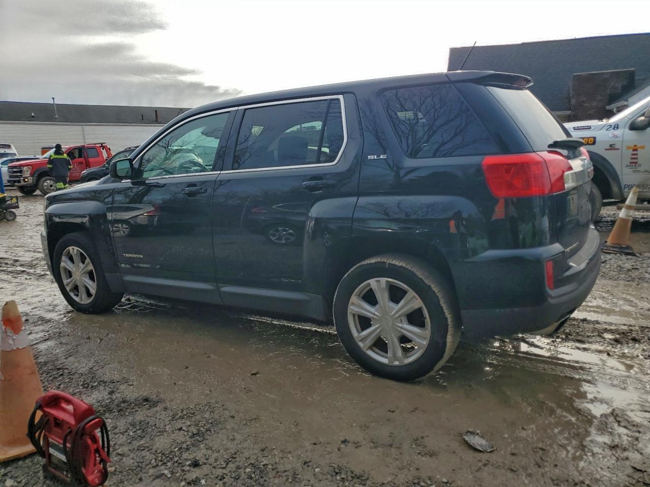 GMC Terrain Sle Image 2