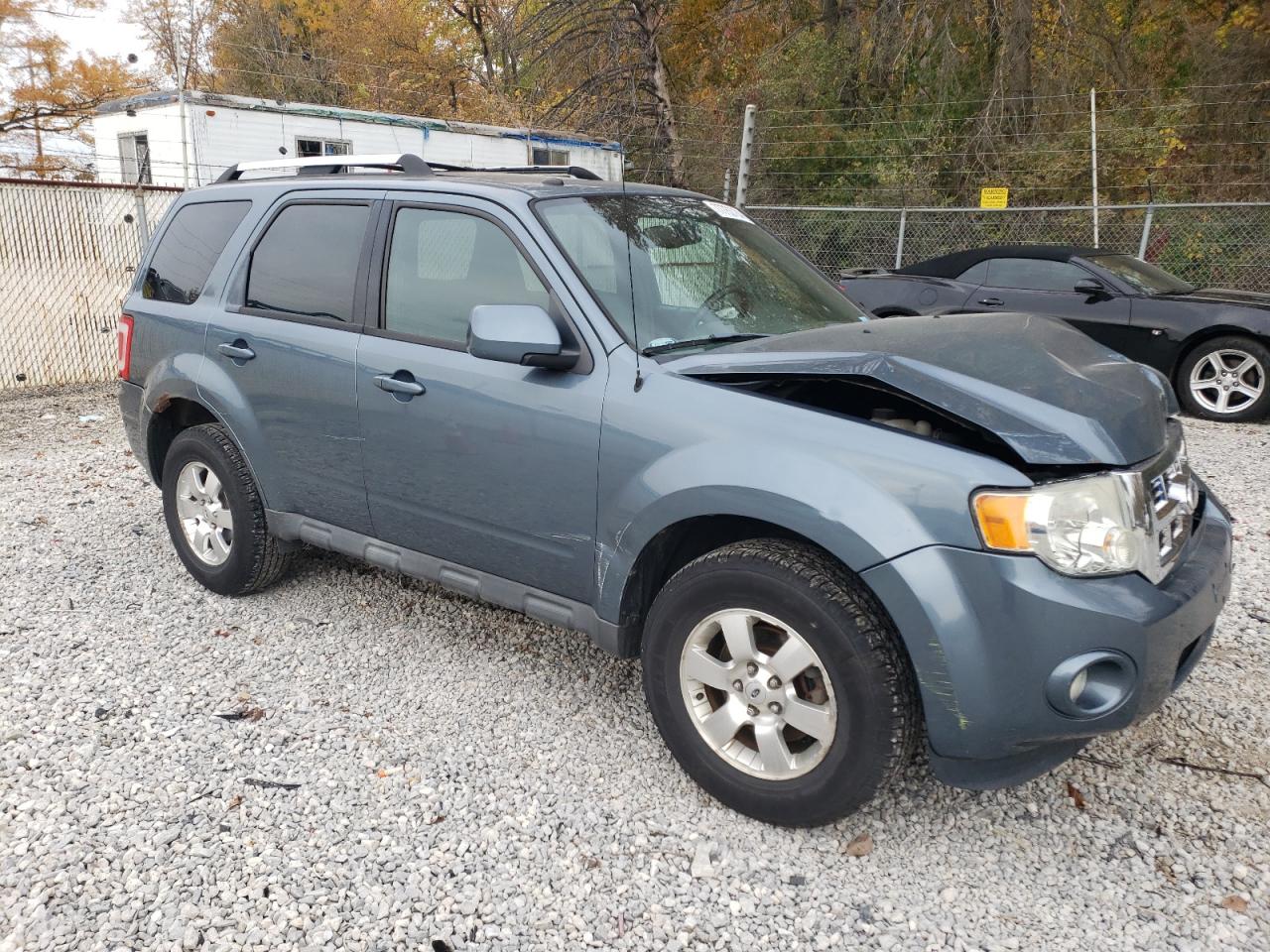 Ford Escape Limited Image 2