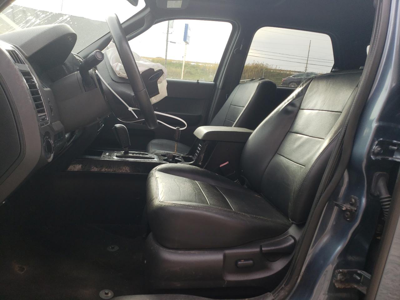 Ford Escape Limited Image 3