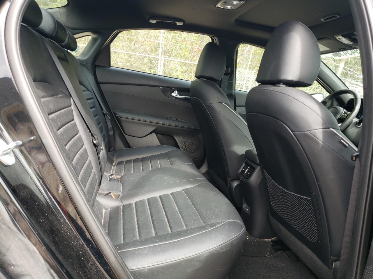 Kia Forte Gt Line Image 8