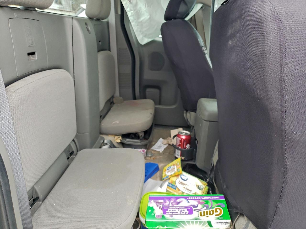 Nissan Frontier S Image 11