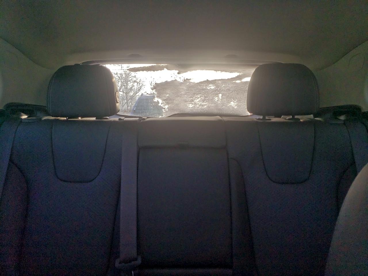 Buick Encore Essence Image 4