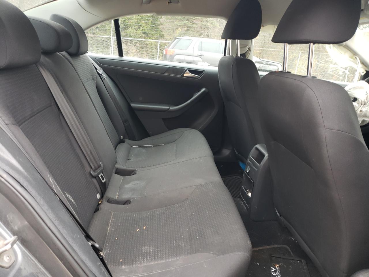 Volkswagen Jetta Base Image 11